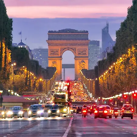 Des Champs Elysees Апартаменты