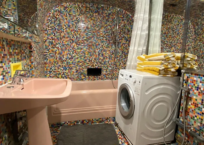 Des Champs Elysees * Paris