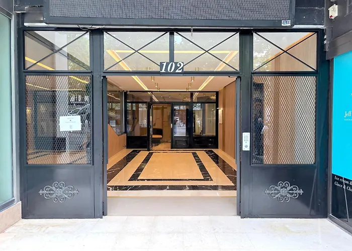 Des Champs Elysees Paris